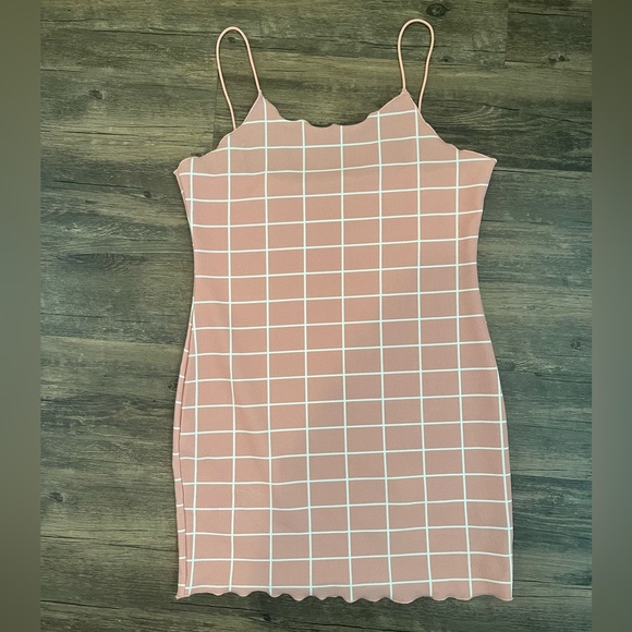 SHEIN Pink and White Dress - Picture 1 of 2
